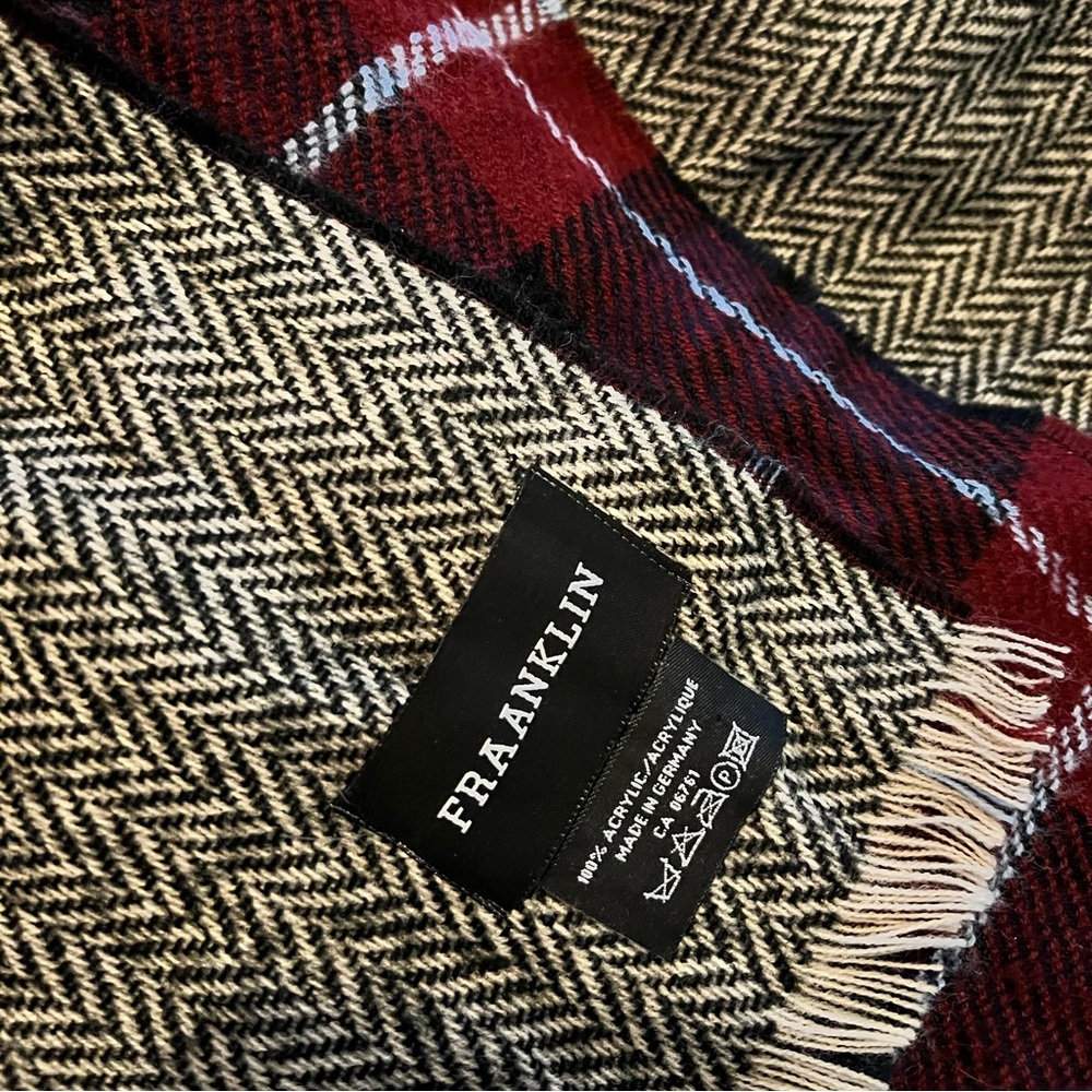 A beautiful Franklin scarf - one size